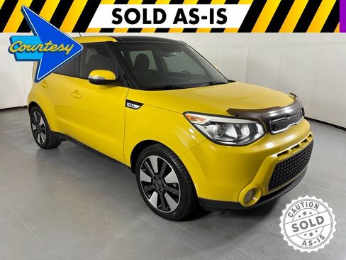 Used 2015 Kia Soul ! w/ Sun & Sound Package FWD image 1