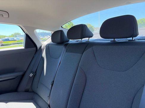 Used 2025 Kia K4 FWD image 36