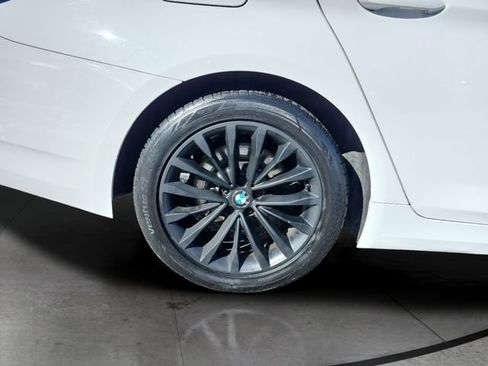 Used 2021 BMW 530i w/ Convenience Package image 30