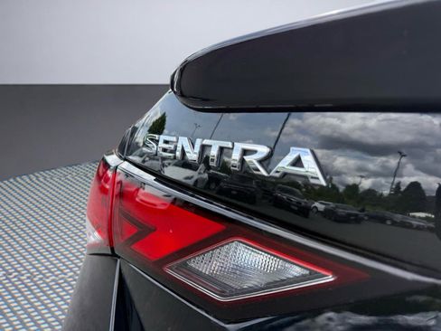 Used 2021 Nissan Sentra SR FWD image 6