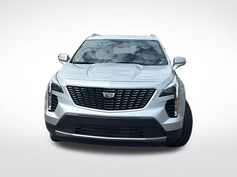 Used 2021 Cadillac XT4 Premium Luxury w/ Cold Weather Package FWD image 2