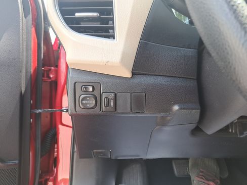 Used 2016 Toyota Corolla LE FWD image 25