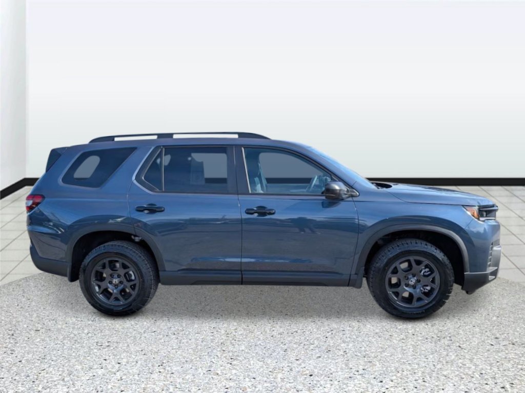 New 2026 Honda Pilot TrailSport image 2