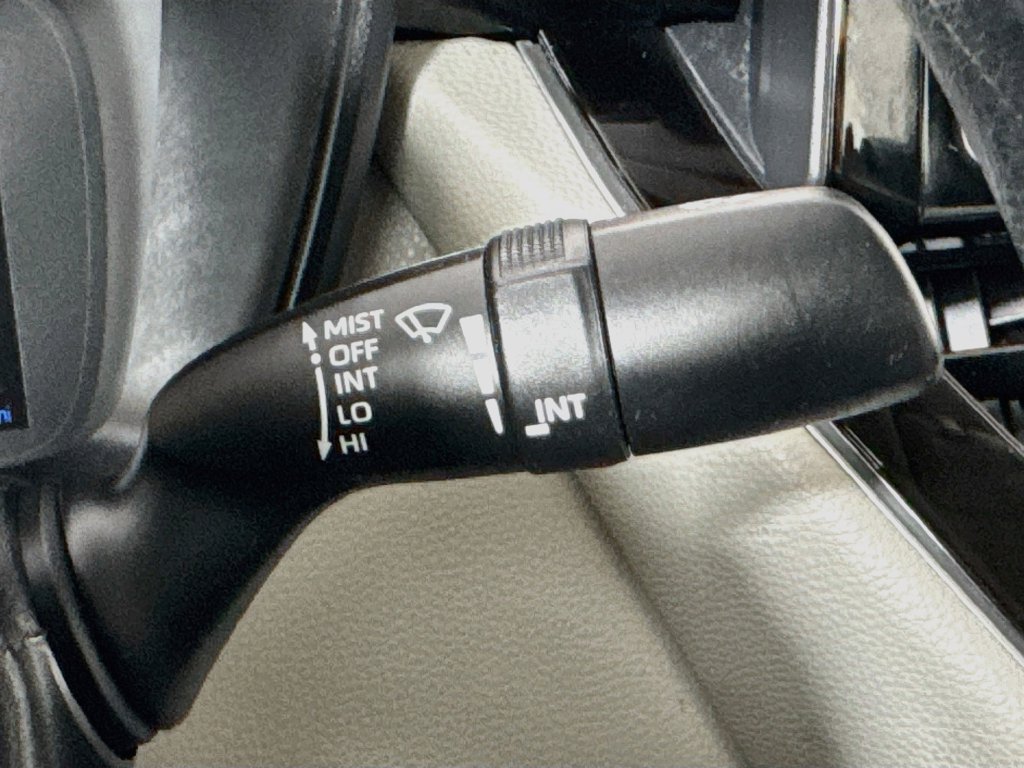 Used 2022 Toyota Corolla LE FWD image 13