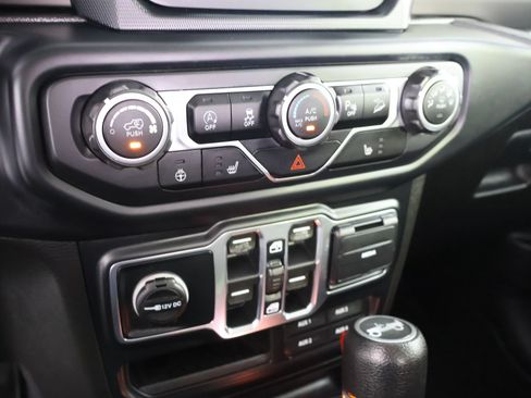 Used 2019 Jeep Wrangler Unlimited Sport S AWD/4WD image 33