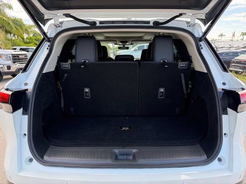 Used 2026 INFINITI QX60 Luxe w/ Cargo Package FWD image 14