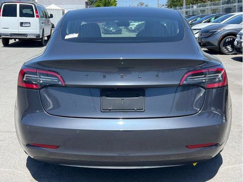 Used 2019 Tesla Model 3 RWD image 4