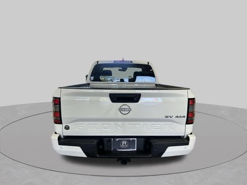 Certified 2024 Nissan Frontier SV w/ Technology Package AWD/4WD image 38