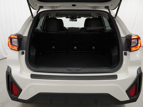 Used 2024 Subaru Crosstrek 2.0i AWD/4WD image 24