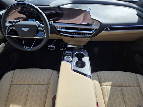 New 2026 Cadillac Lyriq Signature Luxury w/ Nappa Leather Package image 8