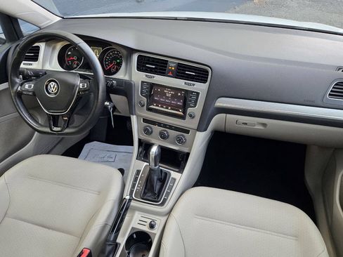 Used 2015 Volkswagen Golf S FWD image 12