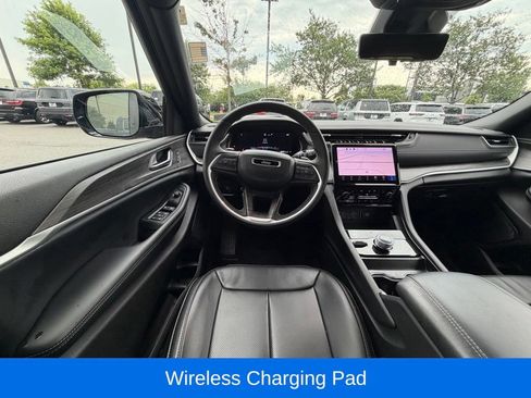 Used 2024 Jeep Grand Cherokee Limited w/ Luxury Tech Group II AWD/4WD image 19