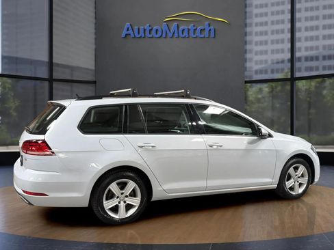 Used 2018 Volkswagen Golf SE FWD image 11