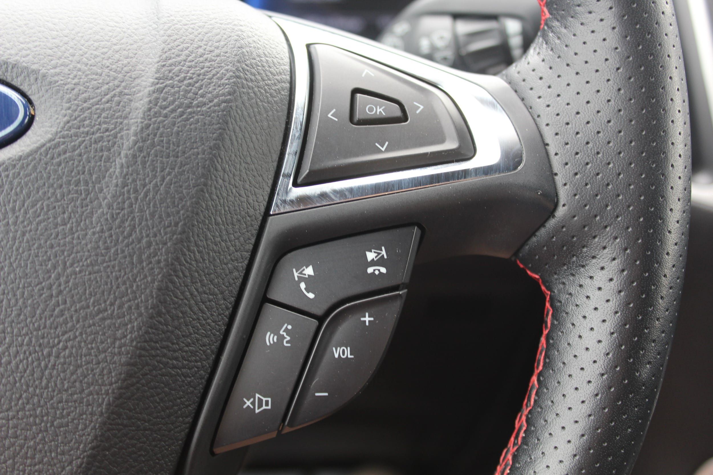 Used 2024 Ford Edge ST-Line AWD/4WD image 11