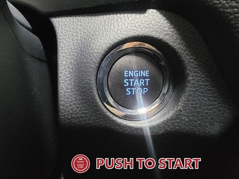 Certified 2020 Toyota RAV4 XLE Premium AWD/4WD image 20