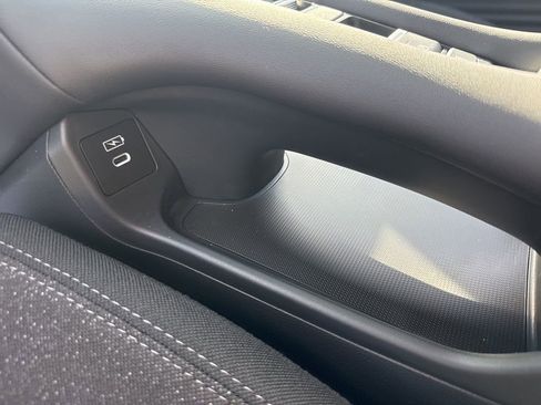 New 2026 Honda HR-V LX image 23