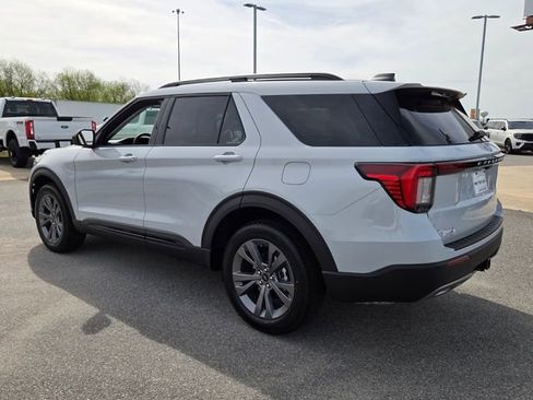 New 2026 Ford Explorer Active w/ Active Comfort Package image 8
