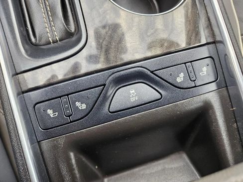 Used 2015 Chevrolet Impala LTZ FWD image 22