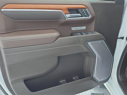 Used 2023 GMC Sierra 1500 Denali w/ Denali Reserve Package image 17