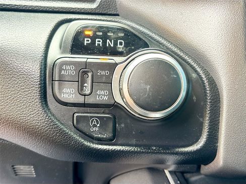 Used 2019 RAM 1500 Big Horn AWD/4WD image 16