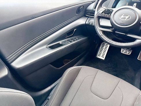 Used 2025 Hyundai Elantra Sport image 19
