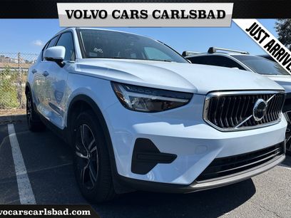 Used 2025 Volvo XC40 B5 Core