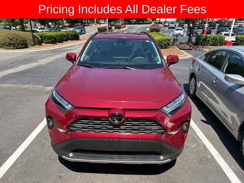 Used 2022 Toyota RAV4 Limited FWD image 6