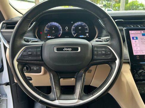 Used 2022 Jeep Grand Cherokee L Limited RWD image 19
