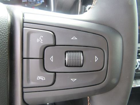 Certified 2026 GMC Sierra 3500 AT4 w/ Technology Package AWD/4WD image 15