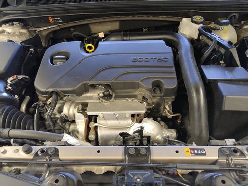 Used 2024 Chevrolet Malibu LT FWD image 30
