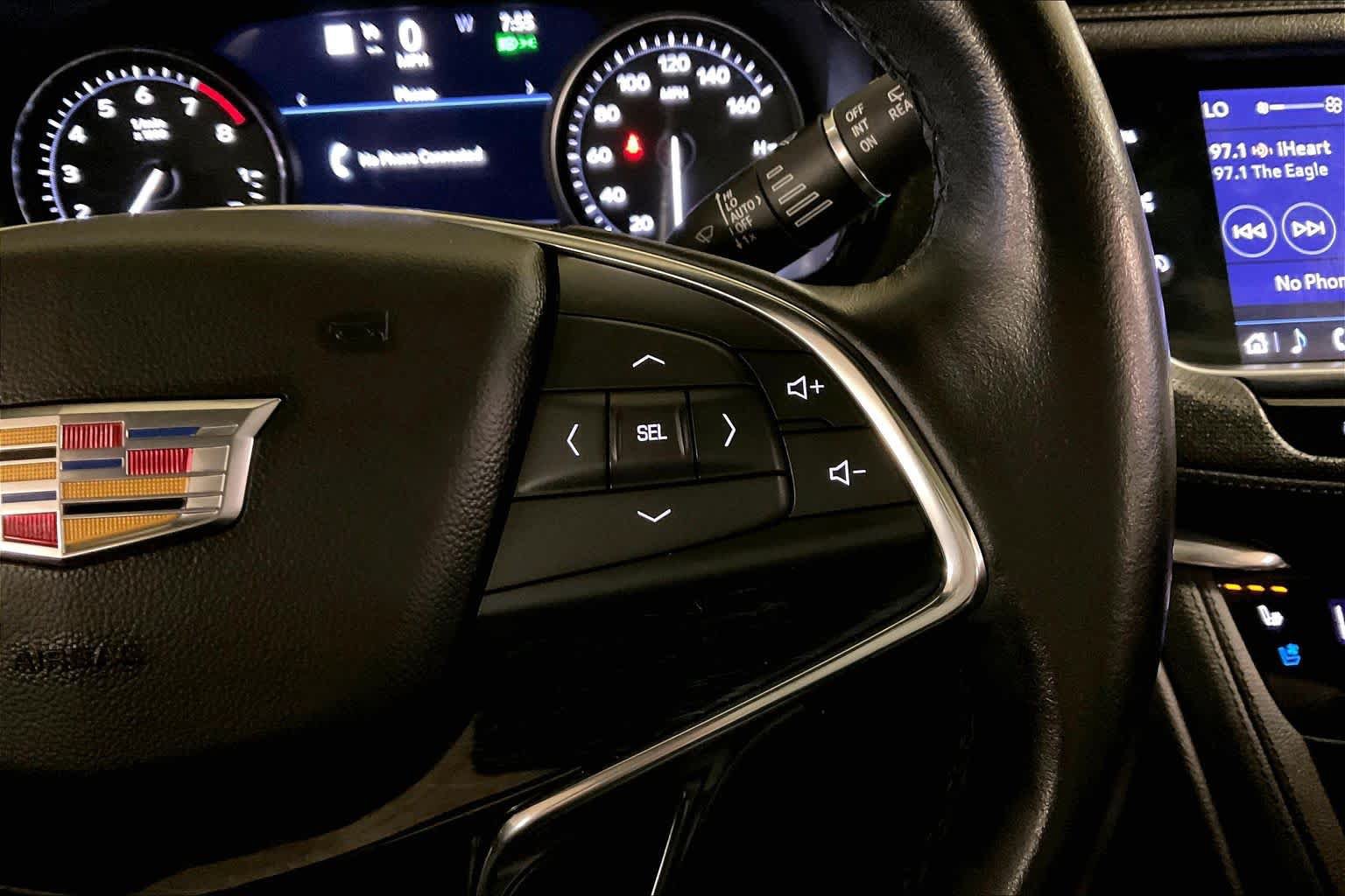 Used 2020 Cadillac XT5 Premium Luxury FWD image 23