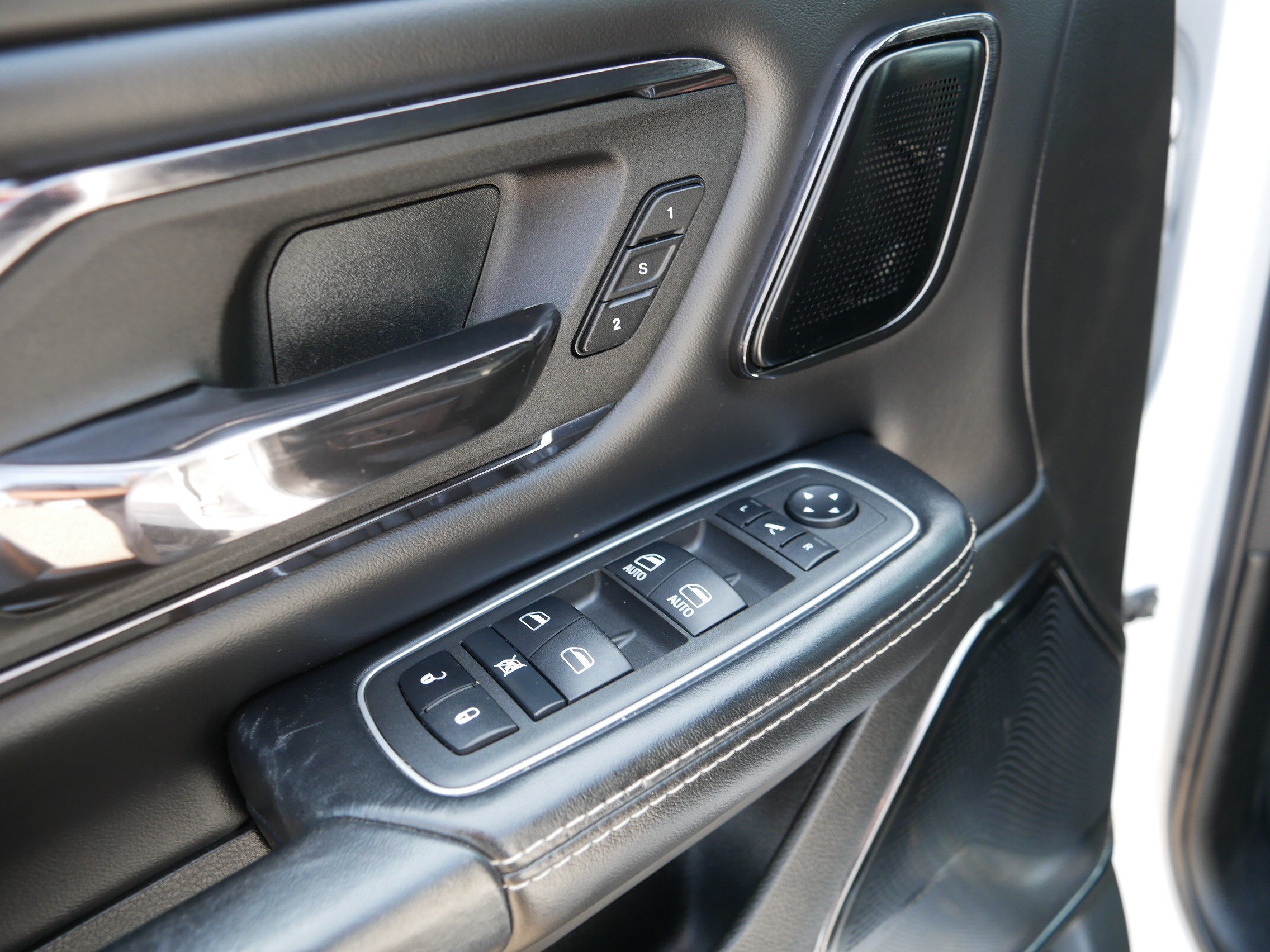 Used 2022 RAM 1500 Limited AWD/4WD image 19