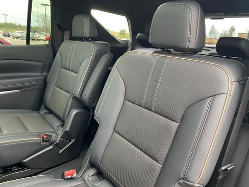 New 2026 Chevrolet Traverse High Country w/ LPO, Floor Liner Package AWD/4WD image 26
