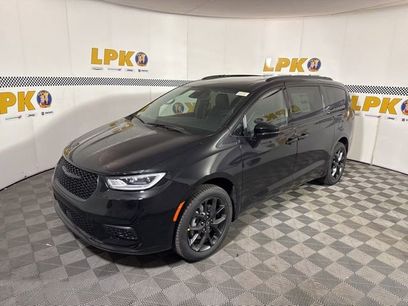 New 2026 Chrysler Pacifica Limited