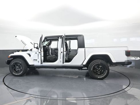 Used 2024 Jeep Gladiator Sport image 74