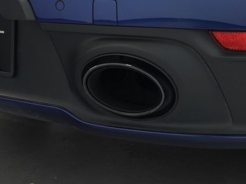 Certified 2024 Porsche 911 Carrera T RWD image 18