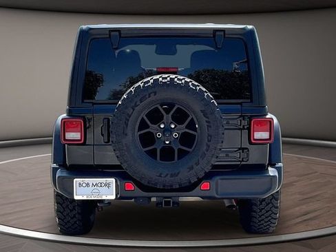 Used 2025 Jeep Wrangler Unlimited Sport AWD/4WD image 4