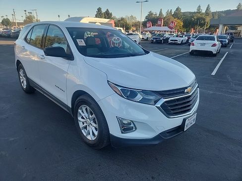 Used 2019 Chevrolet Equinox LS image 7