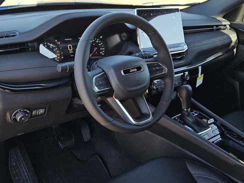 New 2026 Jeep Compass Latitude image 20