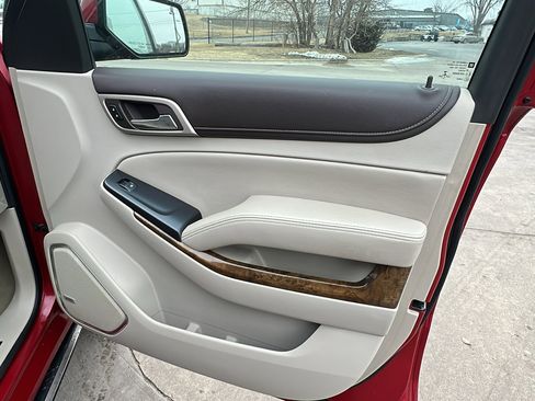 Used 2015 GMC Yukon Denali w/ Premium Package image 19