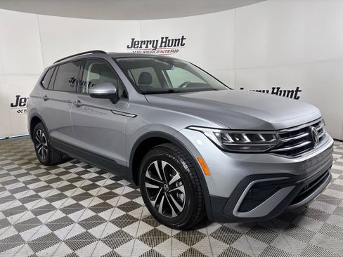 Used 2024 Volkswagen Tiguan S image 4