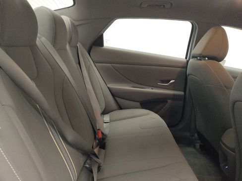 Used 2024 Hyundai Elantra SEL FWD image 19