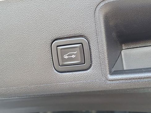 Used 2022 GMC Terrain AT4 image 37