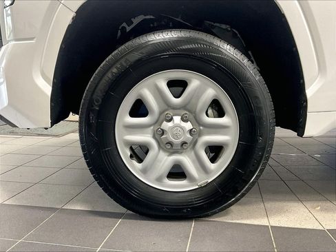Used 2024 Toyota Tundra SR AWD/4WD image 7