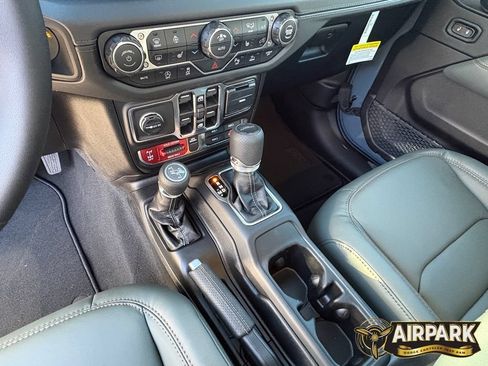 New 2026 Jeep Gladiator Mojave AWD/4WD image 18