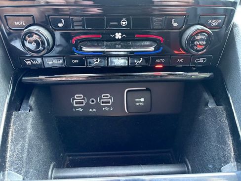 Used 2021 Jeep Grand Cherokee L Limited image 16