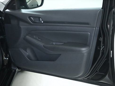 Used 2023 Nissan Altima 2.5 S FWD image 32