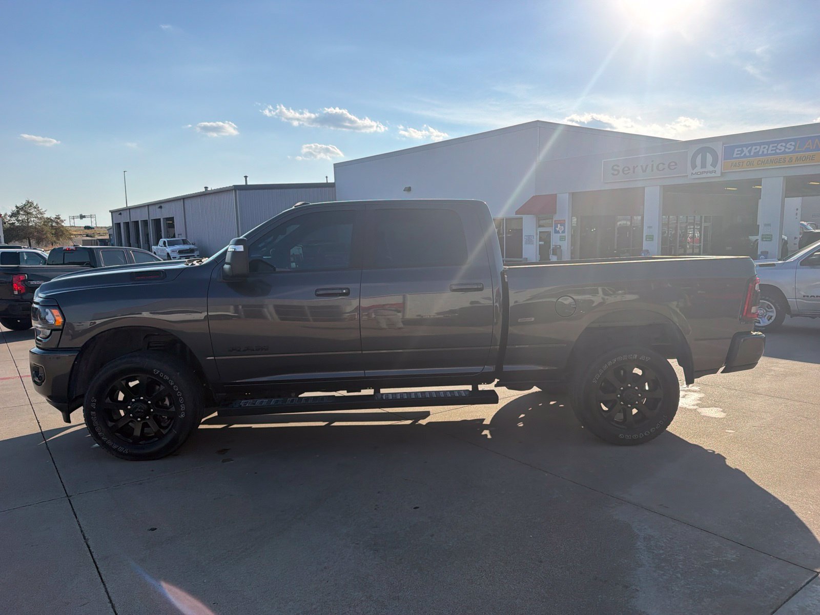 Used 2024 RAM 2500 Big Horn w/ Night Edition AWD/4WD image 8