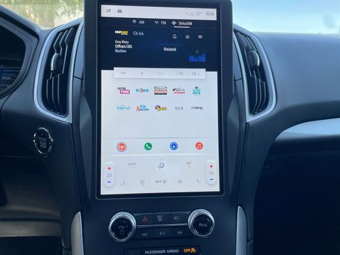 Used 2024 Ford Edge SEL image 21