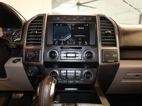 Used 2019 Ford F150 Limited w/ Trailer Tow Package RWD image 10